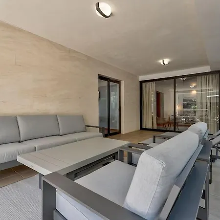 Tajinaste Адехе